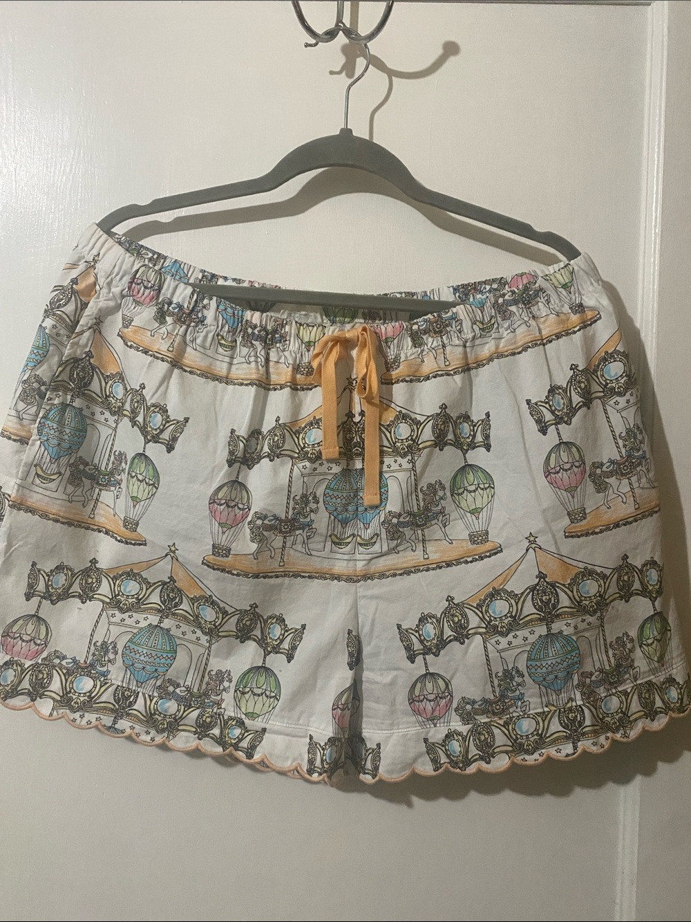 BedHead White Carousel & Hot Air Balloon Print Drawstring Shorts with Yellow Tie